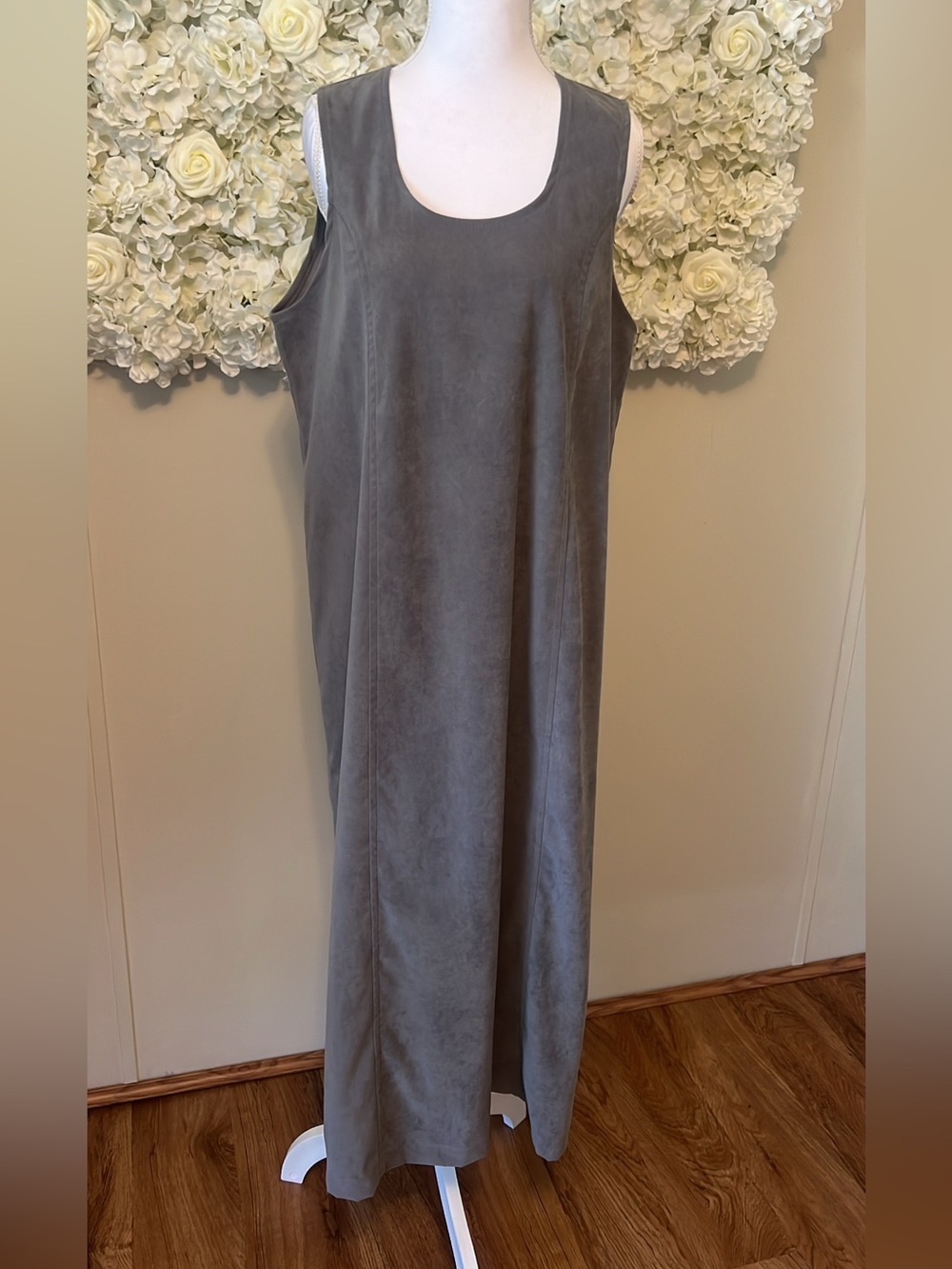Notations vintage Greenish Gray Sleeveless Faux Suede Maxi Dress